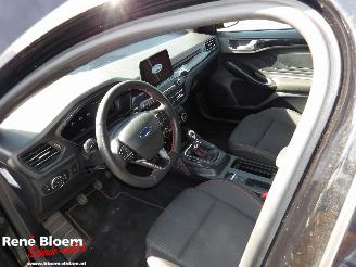 Ford Focus 1.0 EcoBoost Hybrid ST-Line X Business picture 16
