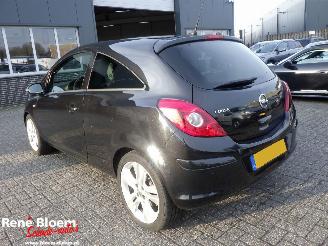 Opel Corsa 1.4 16V Cosmo Airco picture 2