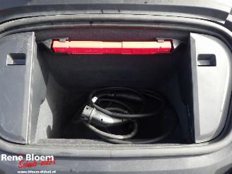 Porsche Taycan 84kWh Automaat Full option picture 19