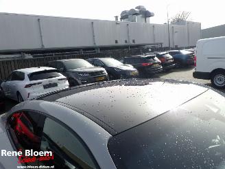 Porsche Taycan 84kWh Automaat Full option picture 7