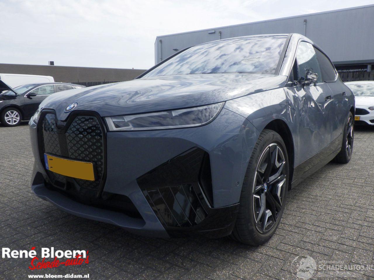 BMW iX XDrive 40 Business Editon Plus 77kwh Full Option