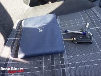 Peugeot 108 1.0 e-VTi Blue Lion 5drs Airco picture 9