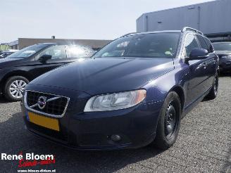 Damaged car Volvo V-70 1.6 D2 Momentum Automaat 2012/10