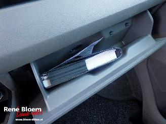 Volkswagen Transporter 2.0 TD L1H1 Airco picture 15