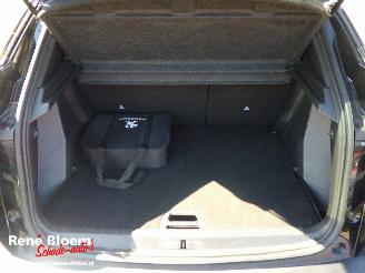 Peugeot e-2008 EV Allure Pack 50 kWh picture 10