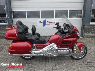 damaged motor cycles Honda GL 1800 Goldwing Dual C-ABS Deluxe 2002/6