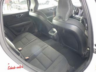 Volvo V-60 2.0 B3 Momentem Avantgarde 163pk Aut picture 8