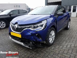 Renault Captur E-TECH HYBRID 145 Intens picture 3