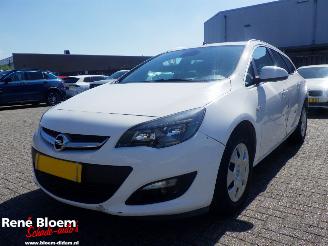 škoda osobní automobily Opel Astra SPORTS TOURER 2.0 CDTi Cosmo 2014/11