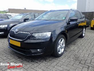 Unfallwagen Skoda Octavia Combi 1.6 TDI Greentech DSG Style Business 110pk 2016/7