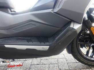 Sym  ADX 300 picture 21
