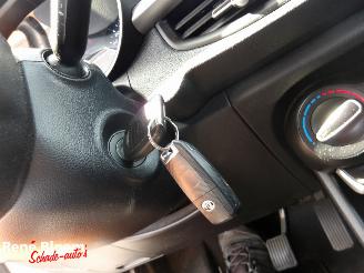 Kia Picanto 1.0 CVVT Comfort  Plus-line Navigator picture 17