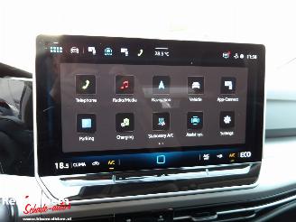 Volkswagen Golf 1.5 eHybrid Life Edition picture 16