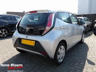 damaged passenger cars Toyota Aygo 1.0 VVT-i x-now 2016/3