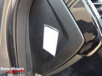 Landrover Discovery 2.0 Sd4 HSE grijs kenteken picture 17