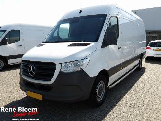 krockskadad bil bedrijf Mercedes Sprinter 317 1.9 CDI L4H3 170pk Aut 2022/12