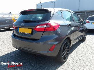 Voiture accidenté Ford Fiesta 1.1 Trend 2017/10