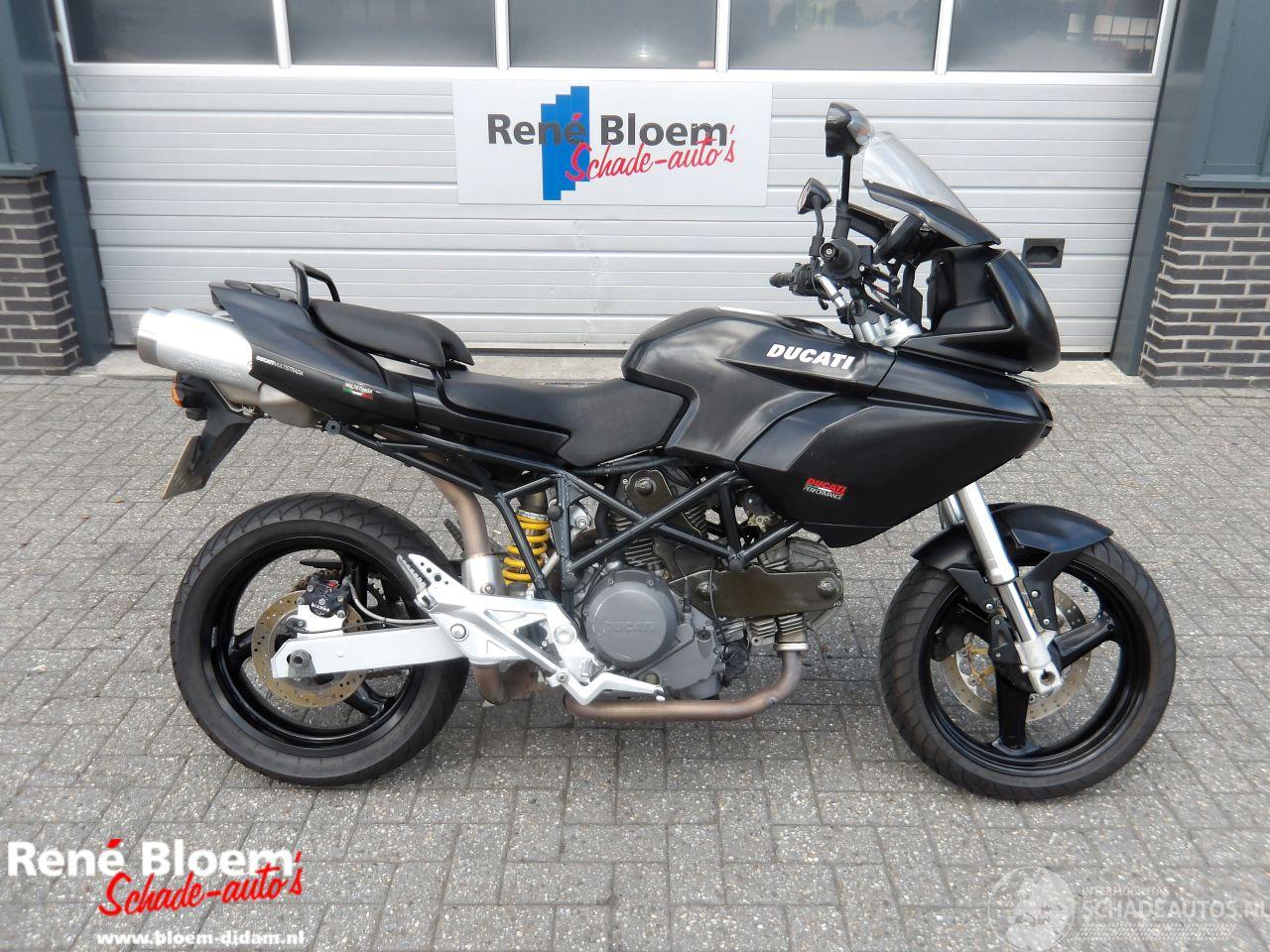 Ducati Multistrada 620 
