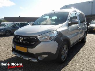Vaurioauto  passenger cars Dacia Dokker 1.6 SCE Bi-Fuel Ambiance 2019/2