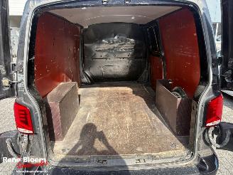 Volkswagen Transporter 2.0 TDI L2H3 28 Highline picture 11