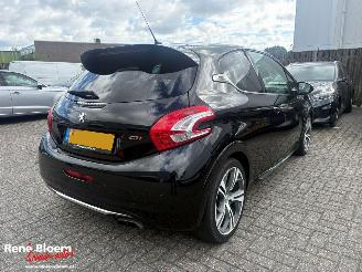 Unfallwagen Peugeot 208 1.6 THP GTI 200pk 2013/11