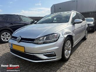 krockskadad bil auto Volkswagen Golf 1.0 TSI Comfortline NAVI 5drs 2018/6