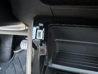 Peugeot e-208 EV 50kwh 136pk aut Active Pack - 57dkm nap - line assist - navi - pdc - lmv - stoelverw - airco - cruise - carplay picture 49