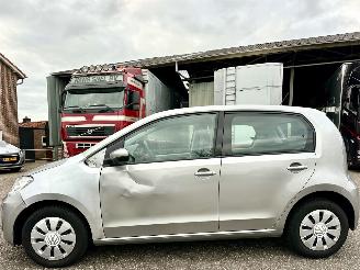 krockskadad bil auto Volkswagen Up! 1.0i 65pk 5drs - nap - airco - line assist - bleutooth - aux - elektr ramen - led - facelift - rijdbaar 2023/1
