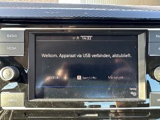 Volkswagen Polo 1.0 TSI 95pk Life 5drs - 76dkm nap - front + line assist - acc - pdc v+a - airco - cruise - carplay - lmv picture 43