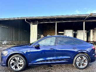 krockskadad bil auto Audi E-tron Sportback 50 Quattro 71kWh 313pk aut S-Edition - pano - nap - 1e eig - cam - virtual - front + line + park assist 2020/12