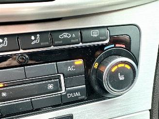 Volkswagen Passat 1.4 TSI 122pk dsg aut + f1 Highline - nap - dvd in hoofdsteunen - navi - clima - cruise - leer + stoelverw picture 35