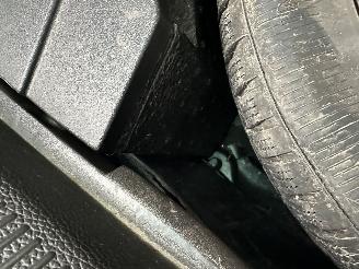 Volkswagen Passat 1.4 TSI 122pk dsg aut + f1 Highline - nap - dvd in hoofdsteunen - navi - clima - cruise - leer + stoelverw picture 59