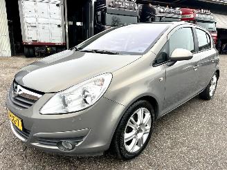 Opel Corsa 1.4-16V 101pk Cosmo 5drs - pano - nap - clima - cruise - half leer - pdc - licht + regens + dimmend binnenspiegel picture 2