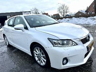 Lexus Ct 200h Hybrid 123pk aut Luxury Line - nap - nav - leer - camera - memory - xenon - pdc v+a - keyless picture 3