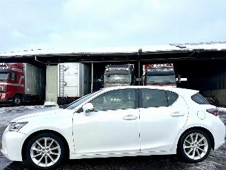 Coche accidentado Lexus Ct 200h Hybrid 123pk aut Luxury Line - nap - nav - leer - camera - memory - xenon - pdc v+a - keyless 2012/1