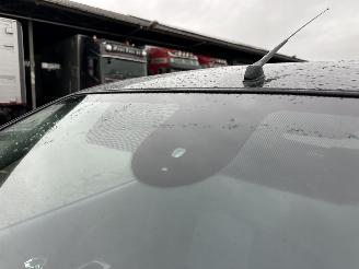 Nissan Micra 1.2i 80pk Connect Edition 5drs - navi - clima - cruise - pdc v+a - licht + regensensor - gebruikerssporen picture 8