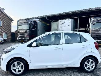 Schadeauto Kia Picanto 1.0 MPi 67pk ComfortLine 5drs - nap - airco - btw - aux - usb - esp - elektr ramen - stuurbed - lichtsensor 2019/11