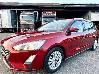 Ford Focus 1.0T EcoBoost 125pk 6-bak Titanium Bus - nap - keyless - front + line assist - trekh - pdc v+a - navi - CarPlay picture 2