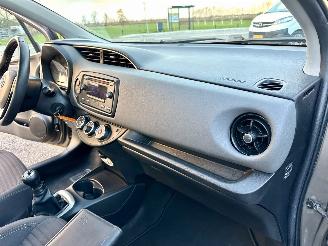 Toyota Yaris 1.0 VVT-i 69pk Comfort 5drs - nap - front + line assist - airco - bleutooth - aux - usb - stuurbediening picture 35