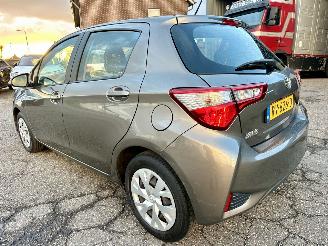 Toyota Yaris 1.0 VVT-i 69pk Comfort 5drs - nap - front + line assist - airco - bleutooth - aux - usb - stuurbediening picture 7