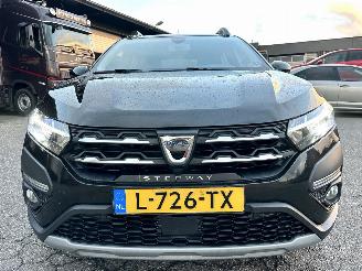 Dacia Sandero Stepway 1.0 TCe 101pk 6-bak Bi-Fuel Comfort - nap - navi - camera - side assist - lpg/g3 onderbouw fabrieksaf picture 3