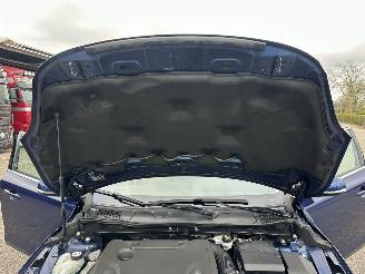 Volvo V-40 2.0 D4 190pk 6-bak Ocean Race Bus - pano - xenon - nap - navi - camera - pdc v+a - memory - trekh picture 84