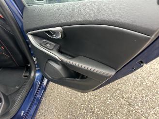 Volvo V-40 2.0 D4 190pk 6-bak Ocean Race Bus - pano - xenon - nap - navi - camera - pdc v+a - memory - trekh picture 67