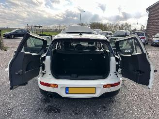 Mini Clubman Cooper 1.5T 136pk 6-traps aut - pano - nap - 1e eig - keyless entry + start - line assist - clima + cruise contr picture 17