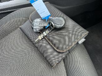 Mini Clubman Cooper 1.5T 136pk 6-traps aut - pano - nap - 1e eig - keyless entry + start - line assist - clima + cruise contr picture 53