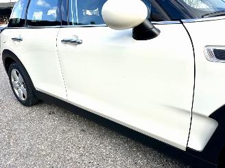 Mini Clubman Cooper 1.5T 136pk 6-traps aut - pano - nap - 1e eig - keyless entry + start - line assist - clima + cruise contr picture 73