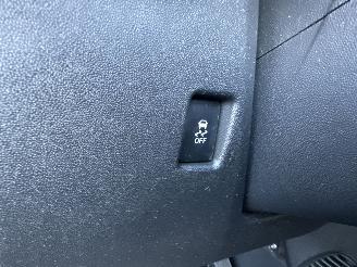 Peugeot 108 1.0 e-VTi 69pk Première CabrioTop - nap - camera - keyless entry + start - elektr dak - clima - cruise - carplay picture 46