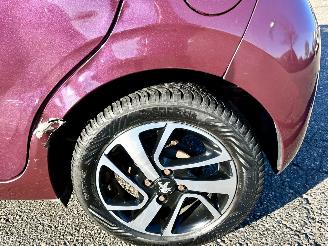 Peugeot 108 1.0 e-VTi 69pk Première CabrioTop - nap - camera - keyless entry + start - elektr dak - clima - cruise - carplay picture 76