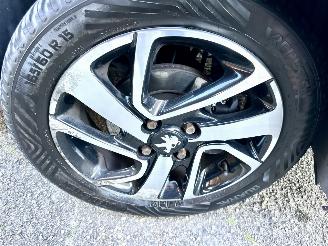 Peugeot 108 1.0 e-VTi 69pk Première CabrioTop - nap - camera - keyless entry + start - elektr dak - clima - cruise - carplay picture 93