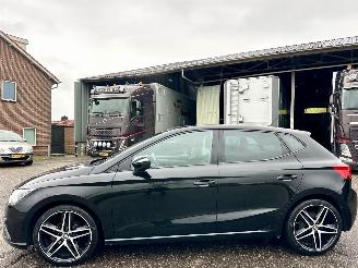 Voiture accidenté Seat Ibiza 1.0 TSI 95pk FR Bus Intense - nap - navi - camera - 18 inch - keyless entry + start - front assist - CarPlay 2019/1